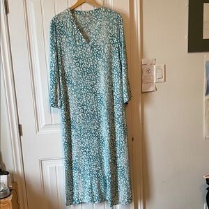Natori Teal and White V‑Neck Maxi Dress